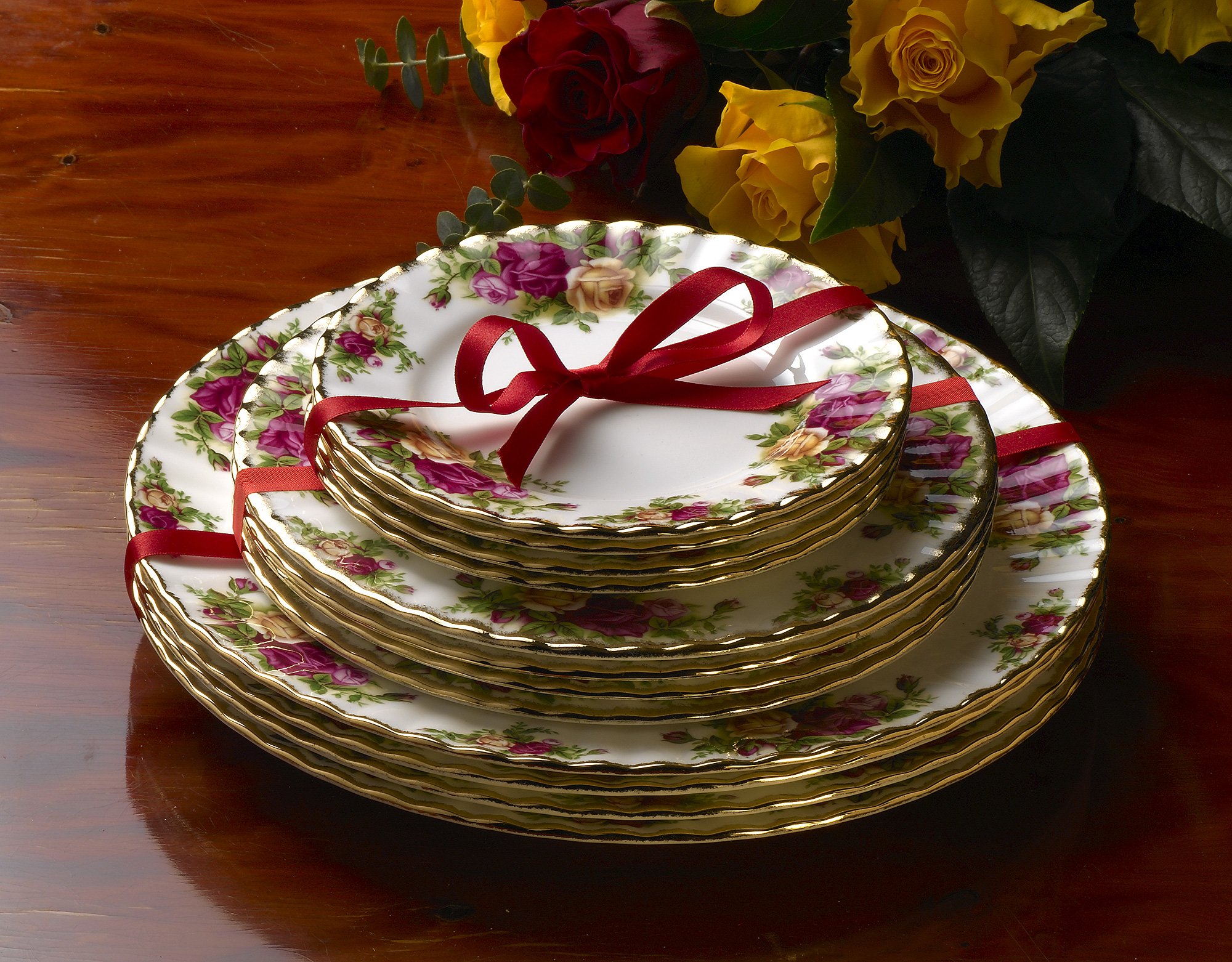 Royal Albert 15210007 Old Country Roses Salad Plate , 8" - Image 4
