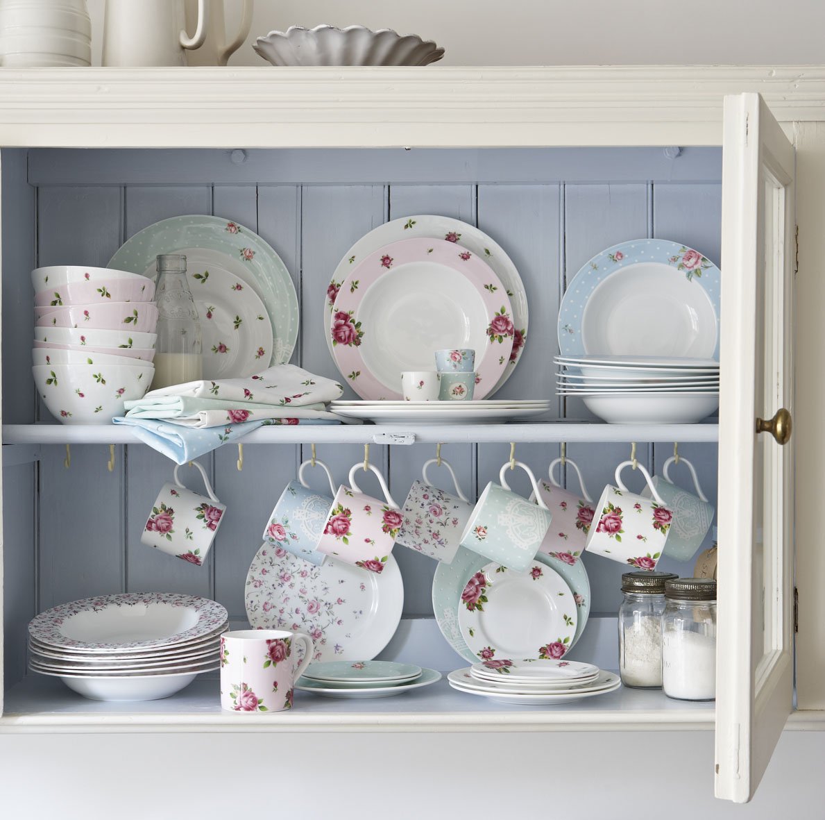 Royal Albert New Country Roses Pink Salad Plate , 8" - Image 3