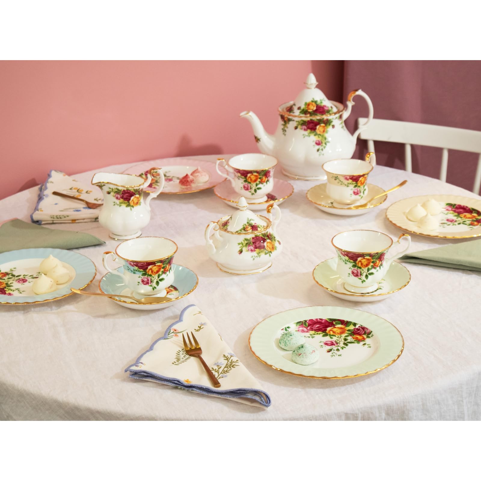 Royal Albert Old Country Roses 3-Piece Set (Teacup, Saucer & Plate) - Image 8