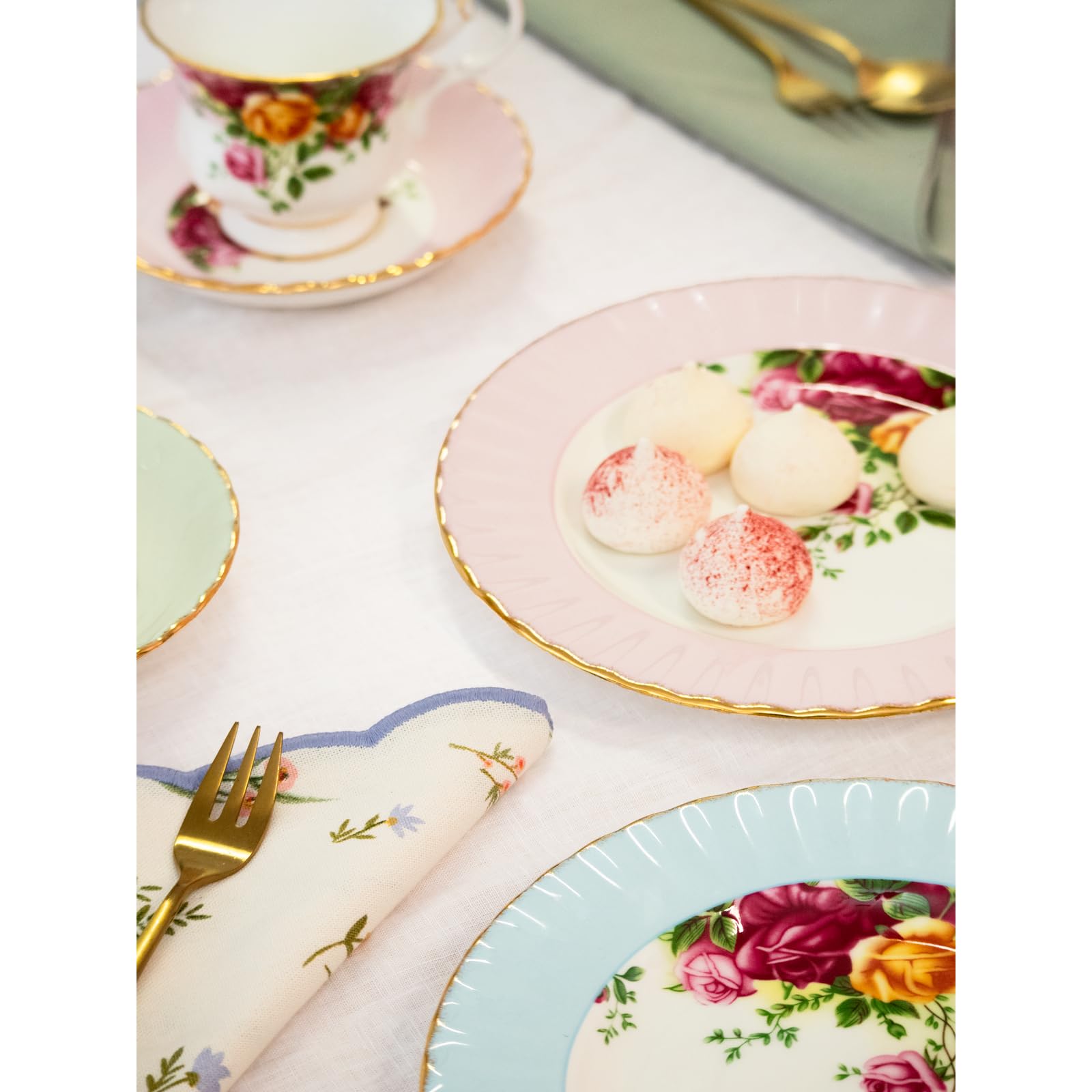 Royal Albert Old Country Roses 3-Piece Set (Teacup, Saucer & Plate) - Image 9